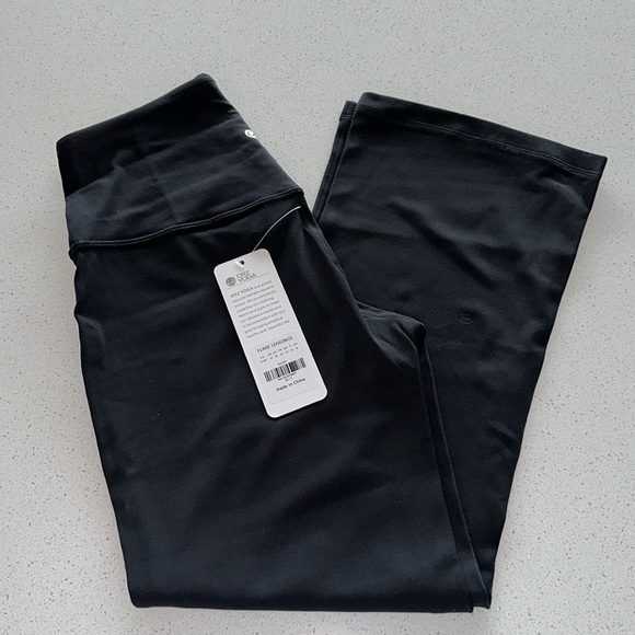 Butterluxe High Waisted Flare Capris 23" - Picture 6 of 6